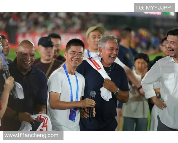 全球足球明星与他们背后的国籍故事探秘